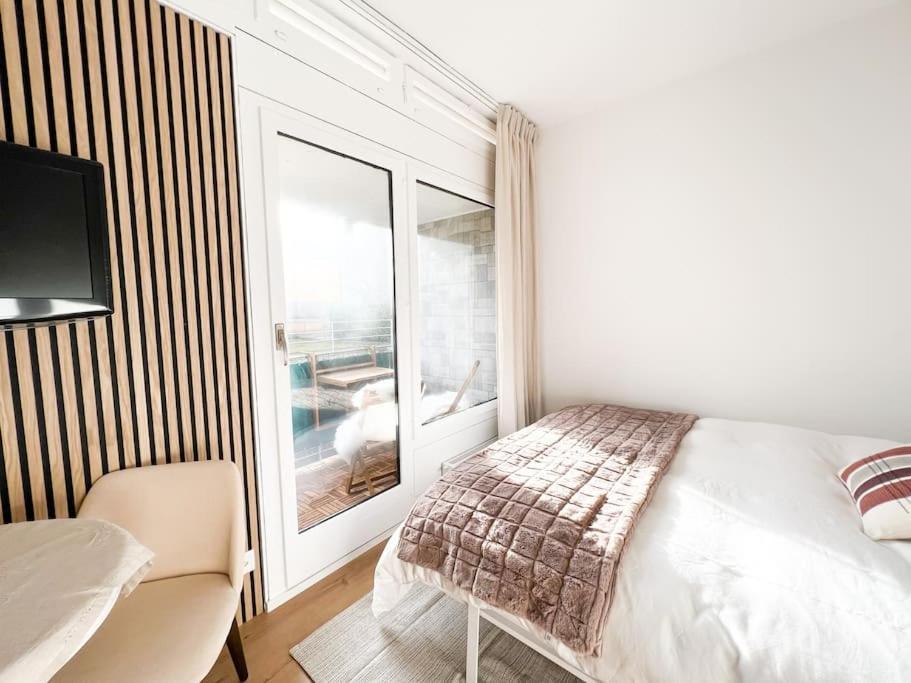 Bright Tiny Studio - Shared Pool & Sauna - Free Parking - Air Condition Muralto Exteriér fotografie