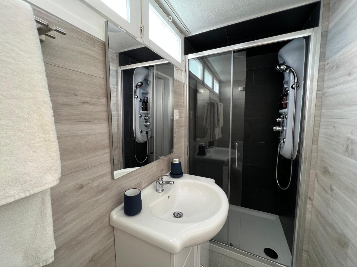 Bright Tiny Studio - Shared Pool & Sauna - Free Parking - Air Condition Muralto Exteriér fotografie