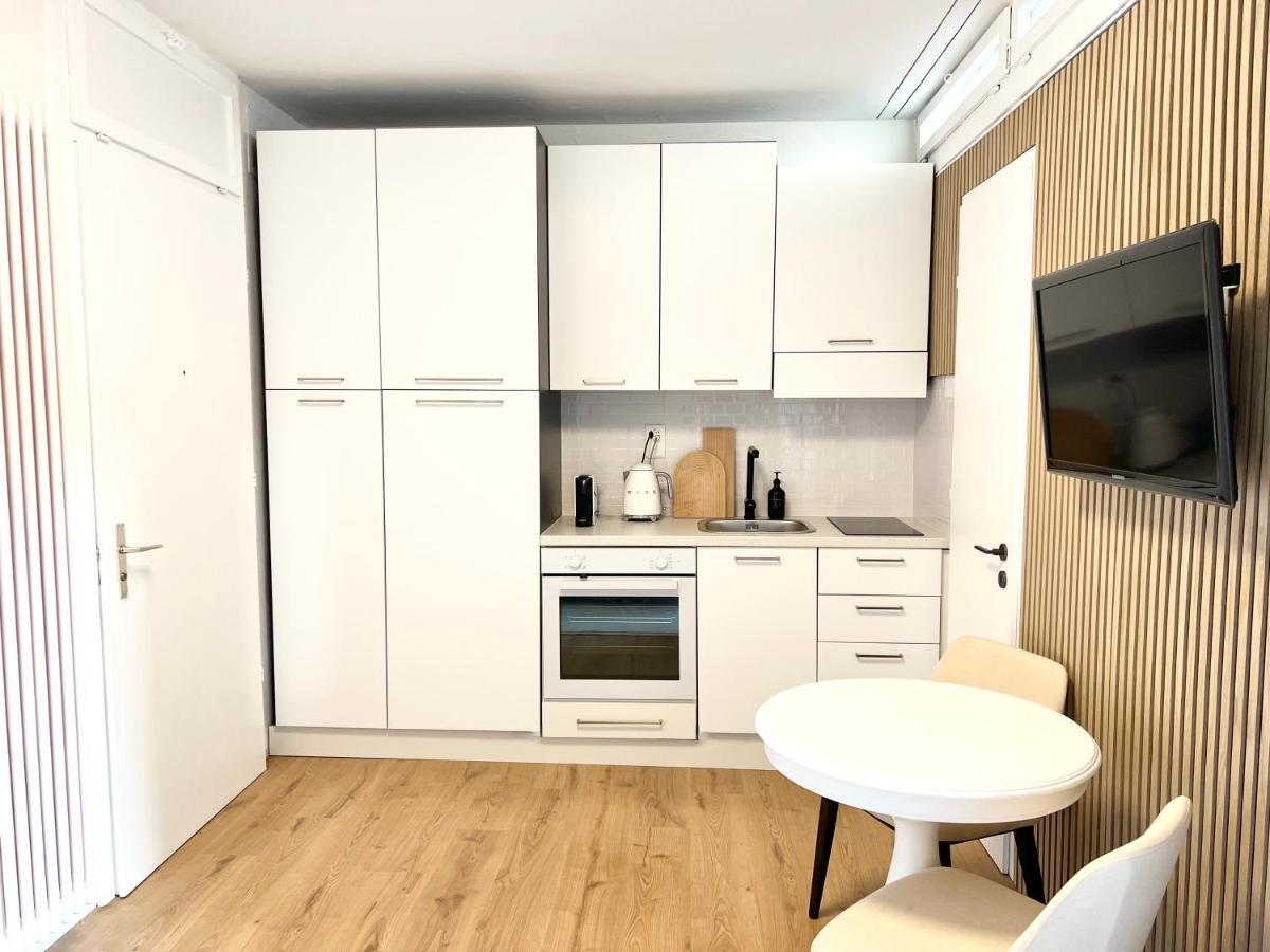 Bright Tiny Studio - Shared Pool & Sauna - Free Parking - Air Condition Muralto Exteriér fotografie
